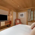 فيلة Luxurious 5 Bedroom With Modern Charm *