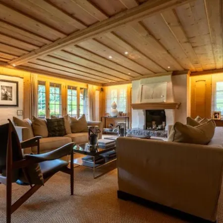 Villa Luxurious 5 Bedroom With Modern Charm Gstaad