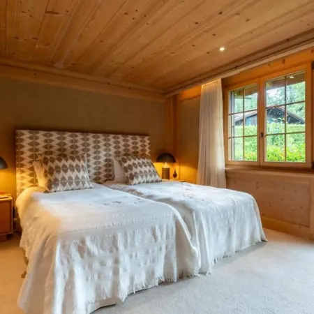 Luxurious 5 Bedroom With Modern Charm