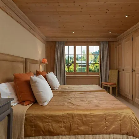 Luxurious 5 Bedroom With Modern Charm * 格施塔德