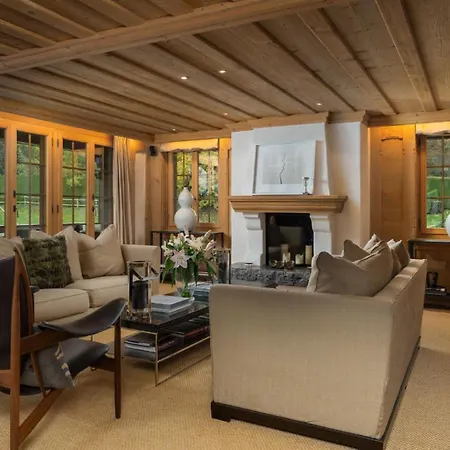 别墅 Luxurious 5 Bedroom With Modern Charm 格施塔德