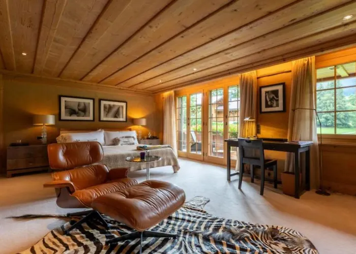 Luxurious 5 Bedroom With Modern Charm Villa