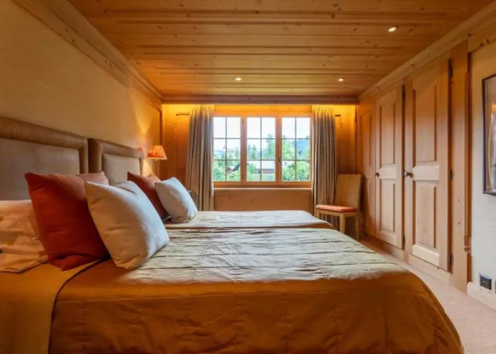 Luxurious 5 Bedroom With Modern Charm Villa