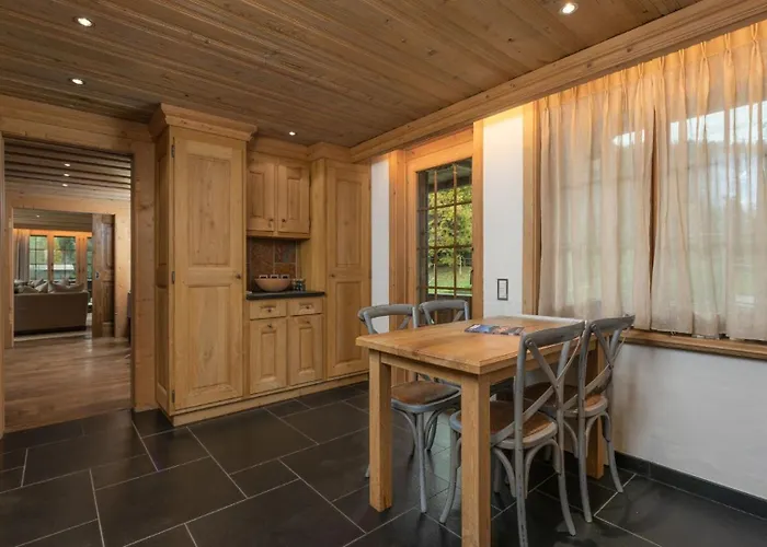 Villa Luxurious 5 Bedroom With Modern Charm Gstaad