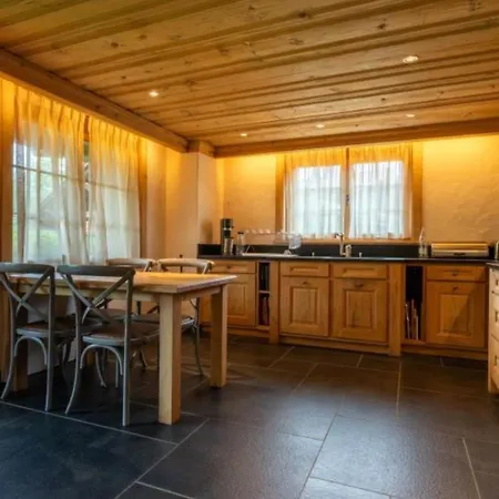 Villa Luxurious 5 Bedroom With Modern Charm
